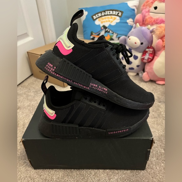 *Almost new* Adidas NMD_R1 Black Solar Pink 7 Women’s - Picture 12 of 14